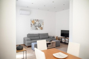 Kyra's Luxury Suites 4